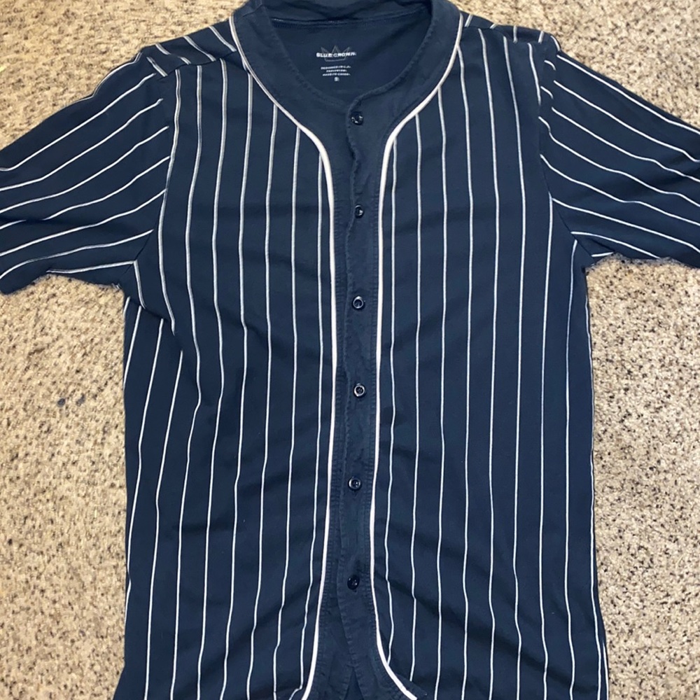 Blue and white stripped baseball shirt